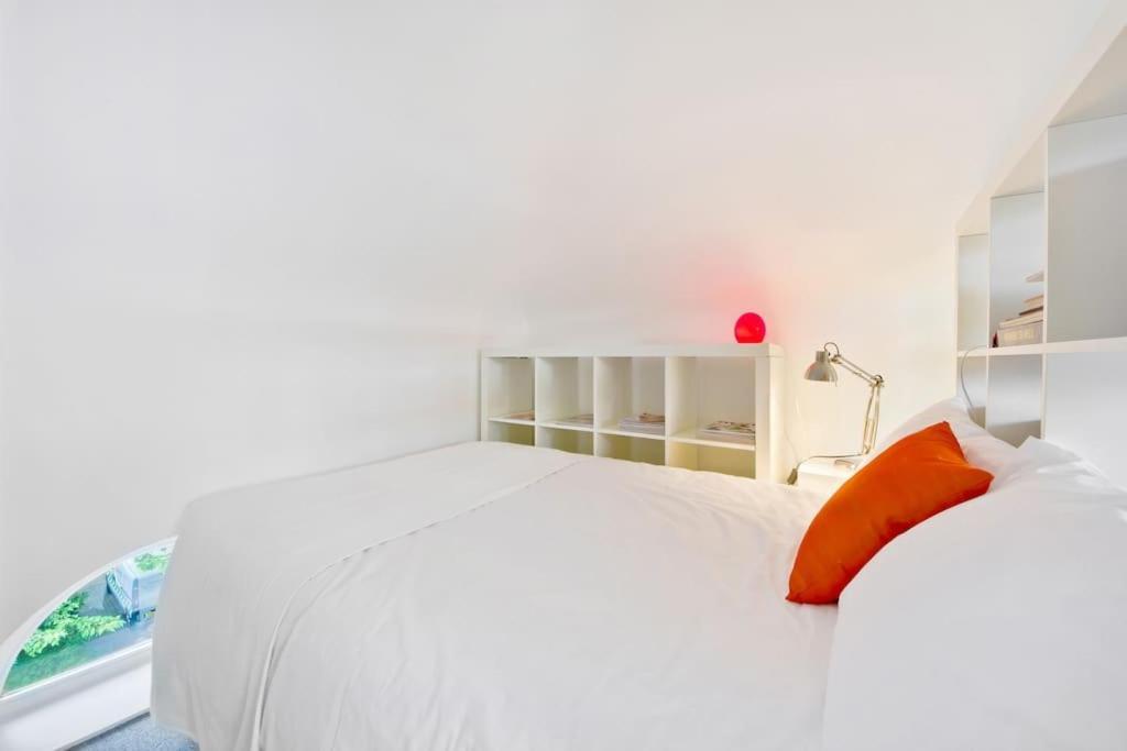 Zone 1! 2 Bed Duplex Apartment! Лондон Экстерьер фото